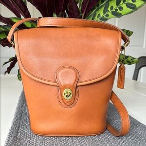 SOLD!
Vintage Coach Bradley Bucket Bag …British Tan #9936